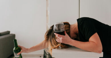 Bebeu Demais? Veja Por que a Ressaca Aparece e Como se Cuidar