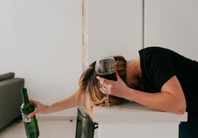 Bebeu Demais? Veja Por que a Ressaca Aparece e Como se Cuidar