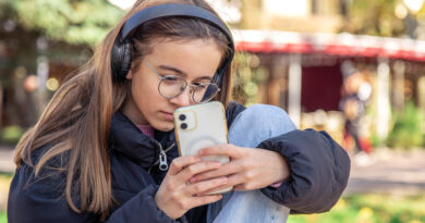 Estudo: Excesso de Redes Sociais Pesa no Bem-Estar