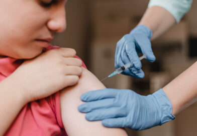 SES-DF Amplia Alerta e Cobra Atenção à Caderneta de Vacinação